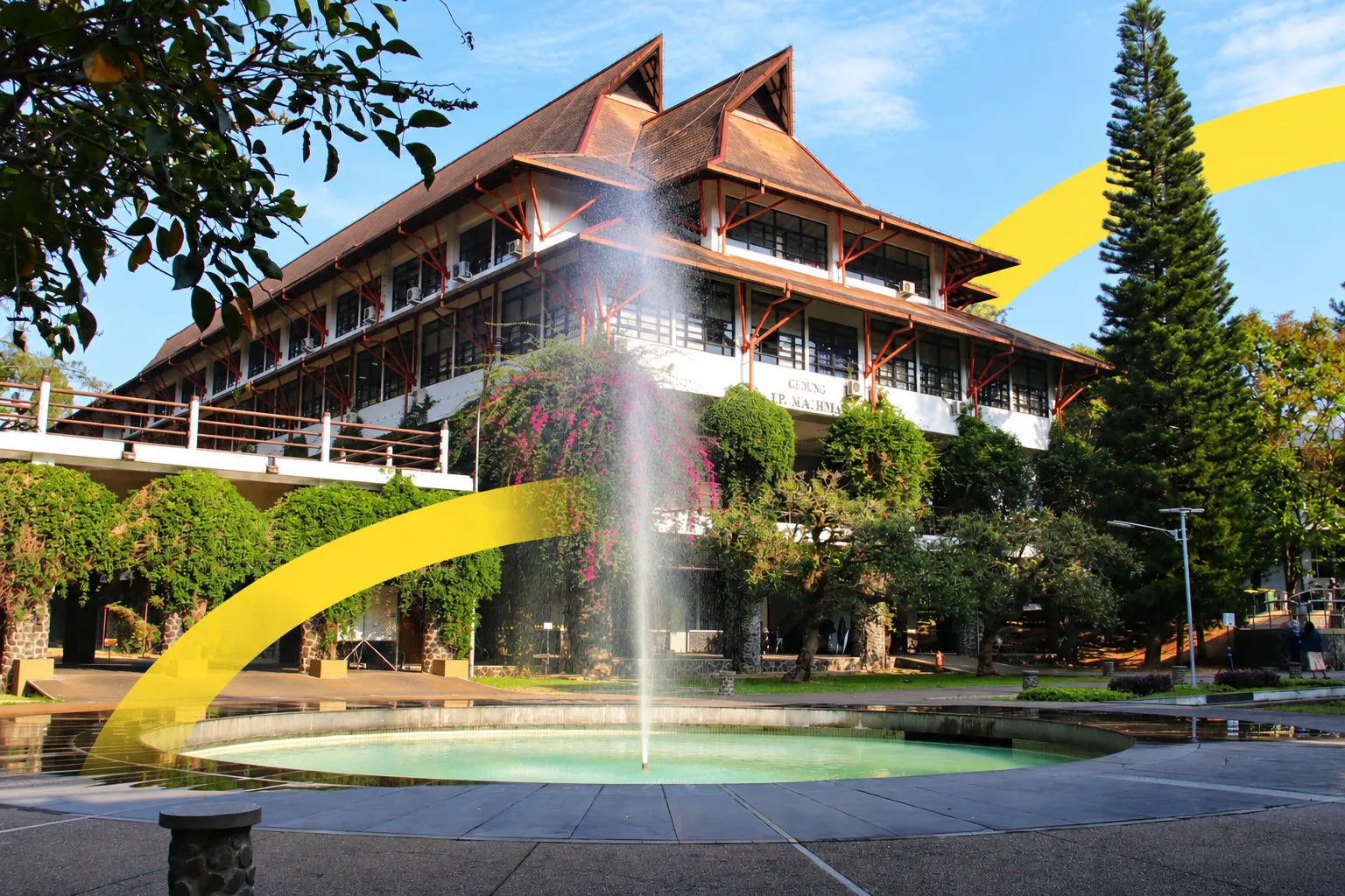 Gedung kampus ITB Ganesha dan air mancurnya